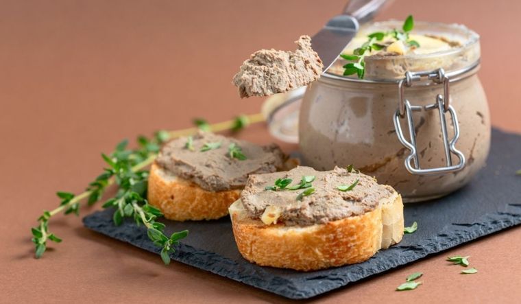 Receta paso a paso de paté de hígado de pollo casero Foto: Shutterstock