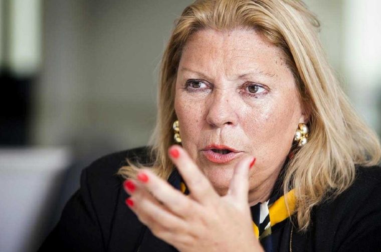 Elisa Carrió cargó contra Luis Caputo y la ley ómnibus Foto: Archivo