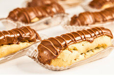 Receta clásica de éclairs de chocolate: Ideal para cualquier ocasión Foto: Shutterstock