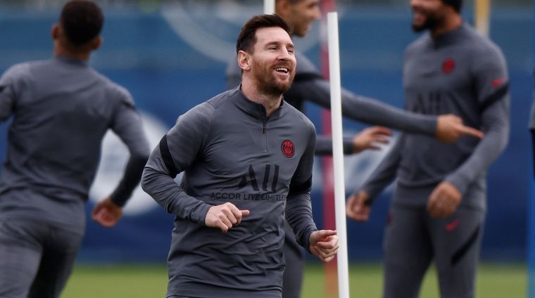 Faltazo de Leo a la práctica Foto: EFE