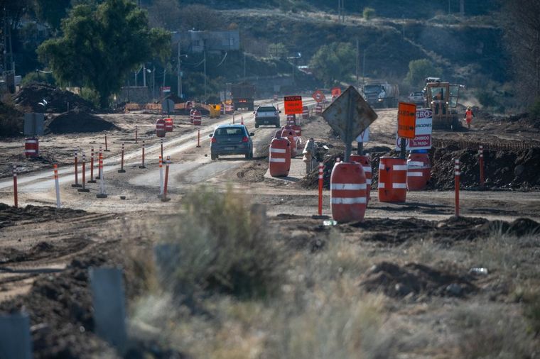 La obra en ruta 82 comprende 22 kilómetros entre la rotonda Gobernador Ortiz y Cacheuta. 
