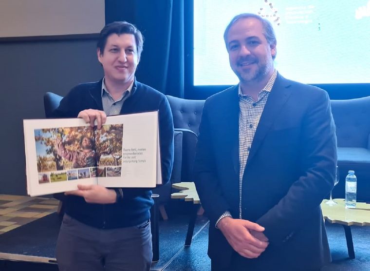 Fernando Peirano junto Matías Stevanato Foto: Prensa Maipú