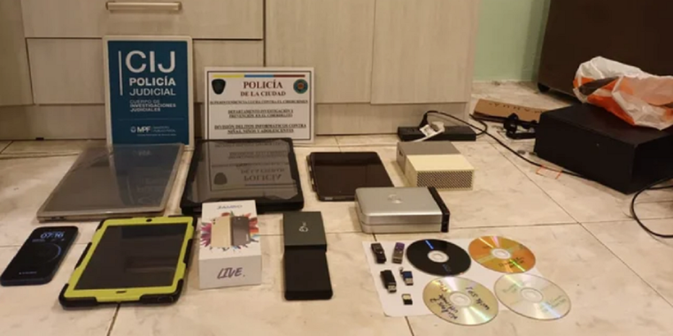 Parte de lo secuestrado en los allanamientos. Foto: Cuerpo de Investigaciones Judiciales.