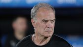 Marcelo Bielsa atraviesa un duro momento como DT de Uruguay. Marcelo Bielsa atraviesa un duro momento como DT de Uruguay.