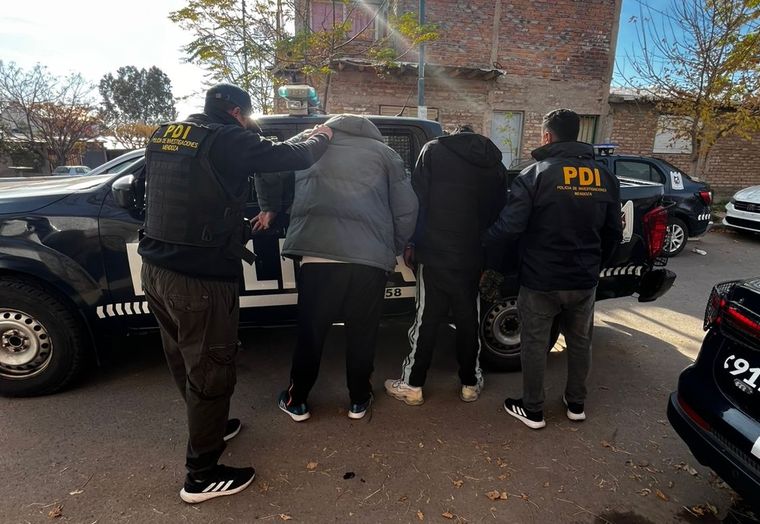 Los sospechosos detenidos por el asalto al chofer de Maxim.&nbsp;