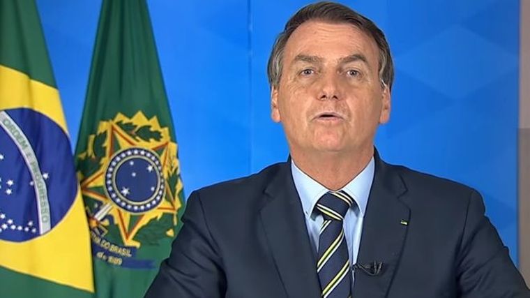 Bolsonaro dijo que si tuviera coronavirus sería como una gripecita o un resfriadito.