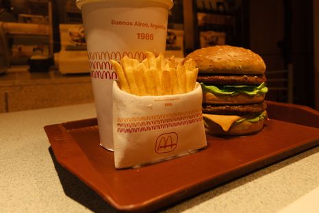 McDonald’s celebra 40 años en Argentina con un espacio que invita a reencontrarse con su historia
