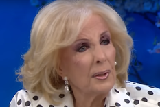 Al parecer, Mirtha Legrand dejó pasar sin darse cuenta o a sabiendas, un polémico tema que involucró al popular cantante de cumbia en las últimas semanas. Foto: Captura de pantalla El Trece