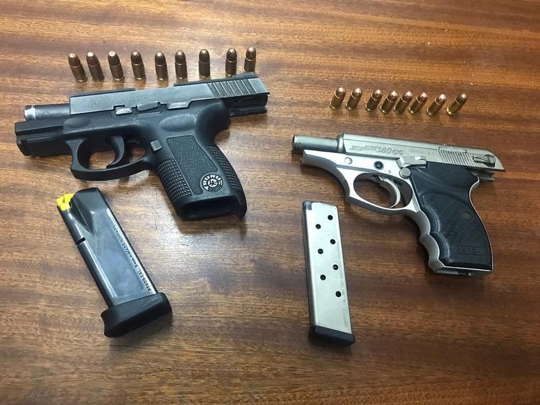 Peligrosos Las armas que llevaban los sospechosos. Foto: Min. de Seguridad.