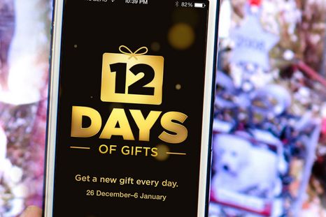 Apple festeja el cambio de año con 12 regalos