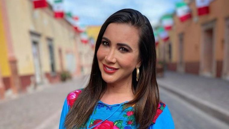 Mariazel preocupó a sus fans tras anunciar que fue hospitalizada de urgencia.