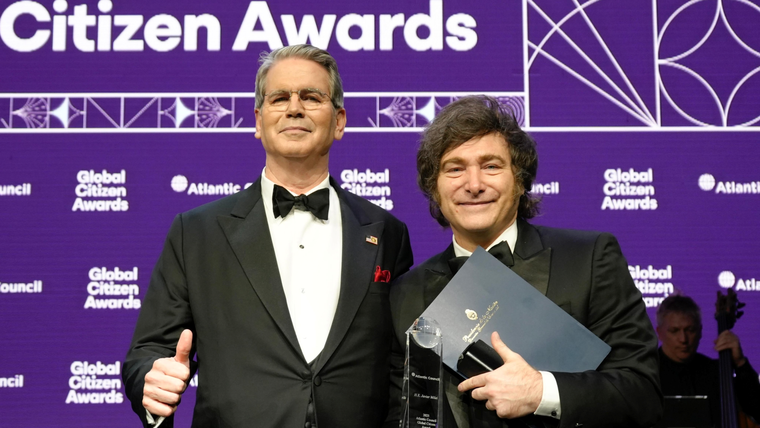 Javier Milei junto al secretario de Tesoro norteamericano, Scott Bessent 