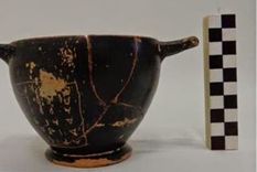 sorprendente: hallan una copa de vino de pericles