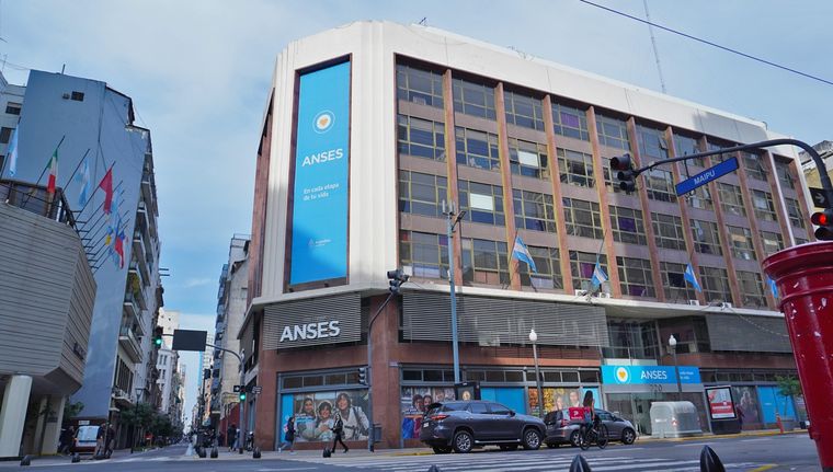 La Anses cierra este lunes el calendario de pagos de junio.