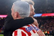 Diego Simeone y un emotivo abrazo con Antoine Griezmann.