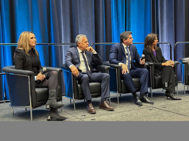 Alfredo Cornejo en Canadá. Foto: Gobierno de Mendoza