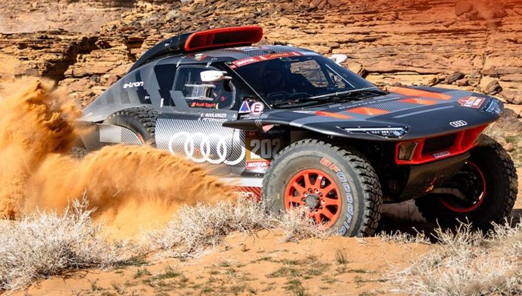 Audi domina el tramo y también la general de autos. Foto: @dakar