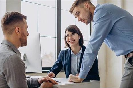 Hoy es más importante que nunca que leamos y mucho más que escribamos. Hoy es más importante que nunca que leamos y mucho más que escribamos.