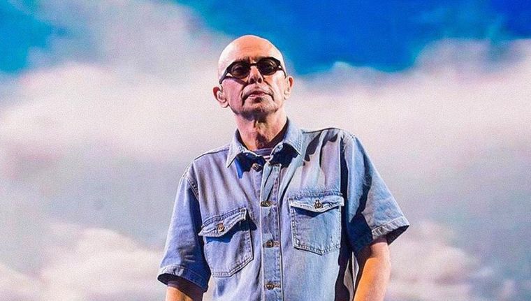 El ídolo prefiere no dar entrevistas fuera de su domicilio para preservar su salud. El ídolo prefiere no dar entrevistas fuera de su domicilio para preservar su salud.