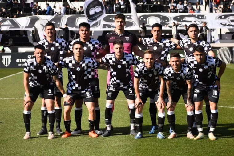 Los cuatro mendocinos sueñan con cortar la racha de Gimnasia. Foto: Prensa Gimnasia