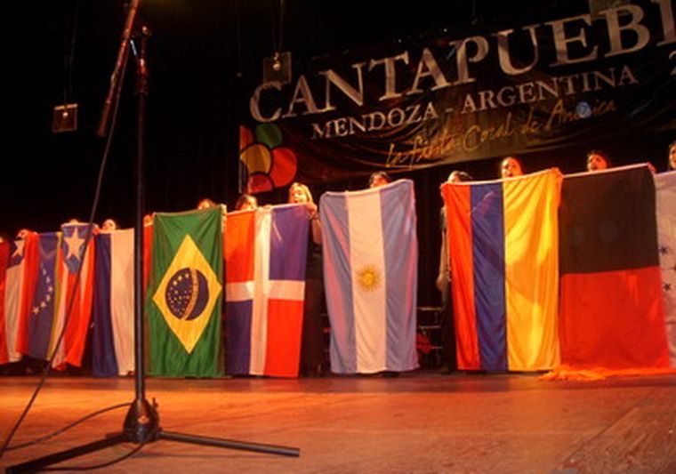 La fiesta Coral de América continúa todo el fin de semana y tendrá su gran cierre el domingo. Foto: MDZ/Maiela Encina