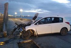 El auto quedó destruido Foto: ADN Sur El auto quedó destruido Foto: ADN Sur