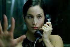 Pasaron 24 años desde que Carrie Anne Moss trabajó por primera vez en la franquicia The Matrix.
