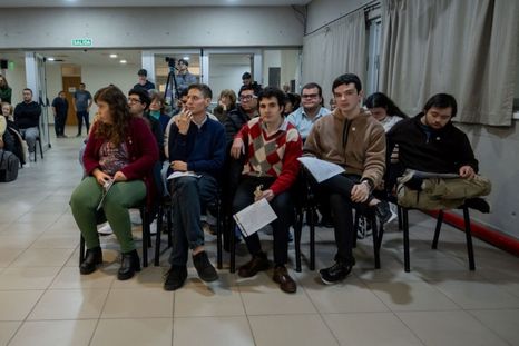 La Facultad de Educación de la UNCuyo graduó a la primera cohorte de un programa único en universidades públicas argentinas con prácticas laborales reales.