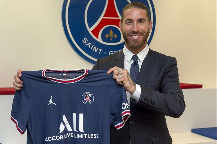 El español Sergio Ramos es nuevo refuerzo del PSG Foto: DPA