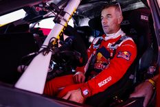 La decepción de Loeb tras una dura etapa. Foto: @SebastienLoeb La decepción de Loeb tras una dura etapa. Foto: @SebastienLoeb