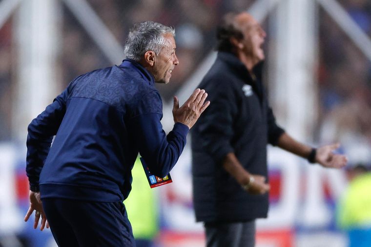 Gustavo Álvarez aseguró que esa hincha de El Porvenir. Gustavo Álvarez aseguró que esa hincha de El Porvenir.