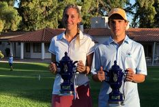 Rosario y Juan Francisco brindaron en el parque. Foto: Gentileza