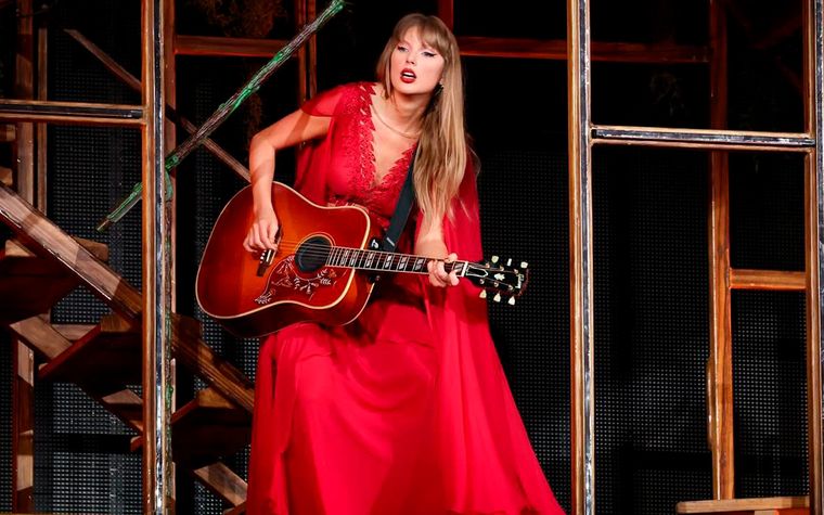 Taylor Swift tiene 35 años y es la mujer más adinerada del mundo de la música.