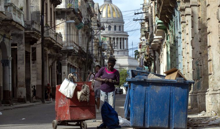La isla vive una crisis energética por demás severa. Foto: Efe.