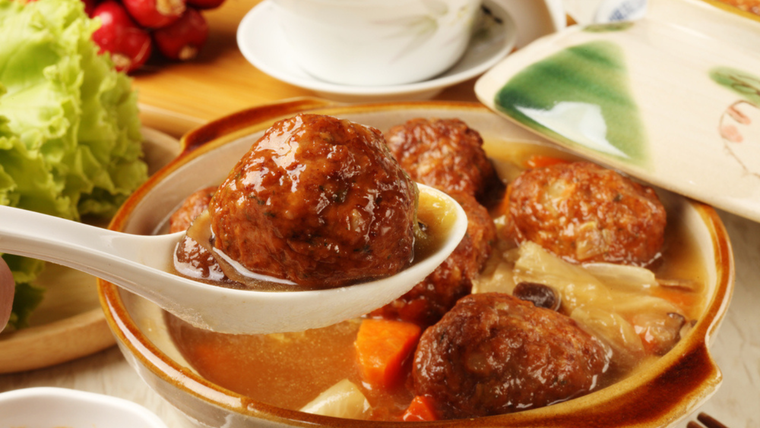 Esta receta es tan versátil que se puede hacer con carne vacuna, pollo, pescado o incluso versiones vegetarianas con lentejas o soja. Esta receta es tan versátil que se puede hacer con carne vacuna, pollo, pescado o incluso versiones vegetarianas con lentejas o soja.