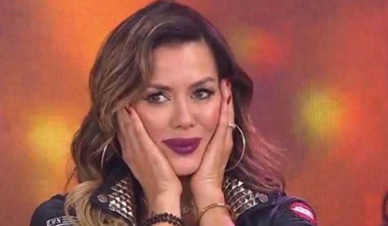Karina Jelinek engañó a su novia y la descubrieron. Foto: Captura tv