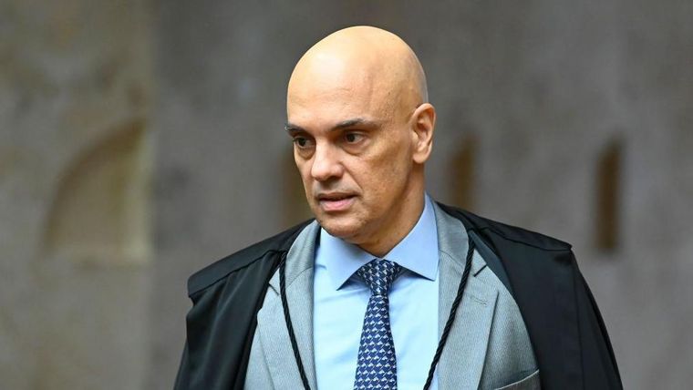 Alexandre de Moraes se convirtió en el principal enemigo de la familia Bolsonaro.