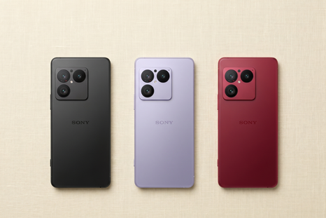 El Sony Xperia 1 VIII presenta un nuevo módulo de cámaras cuadrado y colores elegantes como el Native Gold y Garnet Red. El Sony Xperia 1 VIII presenta un nuevo módulo de cámaras cuadrado y colores elegantes como el Native Gold y Garnet Red.