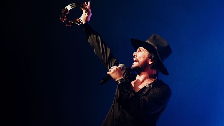 El artista arribará a la provincia con su show "Beto Cuevas Acústico" El artista arribará a la provincia con su show "Beto Cuevas Acústico"