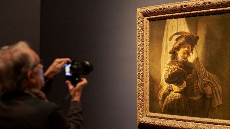 Foto: GETTY IMAGES. El abanderado, pieza de Rembrandt de 1636.