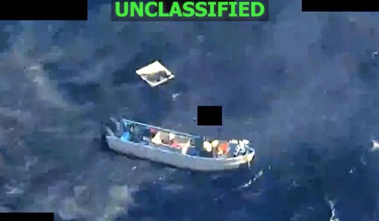 Embarcación bombardeada por Estados Unidos. Foto Ministerio Defensa EE.UU.&nbsp;