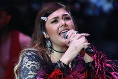 yuridia da concierto enferma de covid-19 y reta al publico a darle ?un beso en la boca? yuridia da concierto enferma de covid-19 y reta al publico a darle ?un beso en la boca?