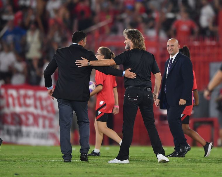Insúa y Dabove terminaron conformes tras el Huracán-San Lorenzo. Foto: Télam