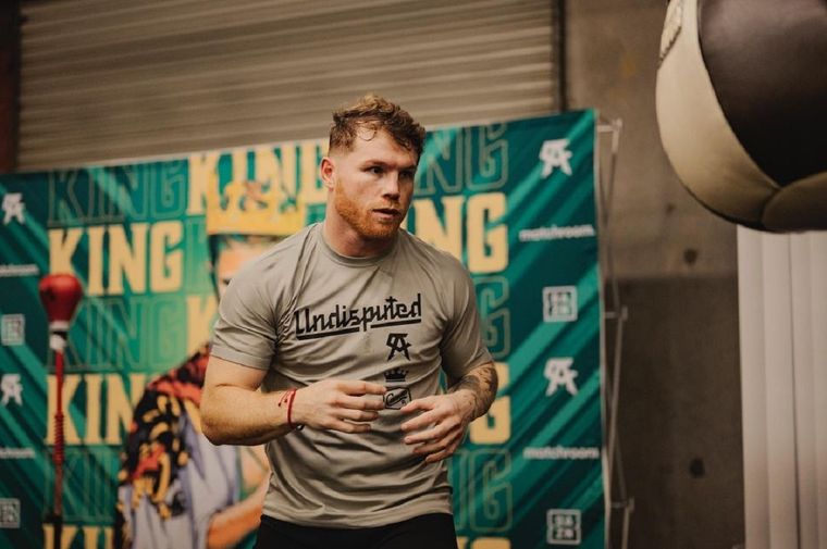 Saúl “Canelo” Álvarez es un famoso boxeador profesional mexicano.