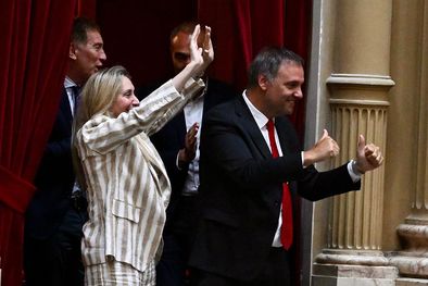 MDZol | Karina Milei y Manuel Adorni en el Congreso