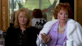 Meryl Streep y Shirley MacLaine encabezan el reparto de este increíble drama
