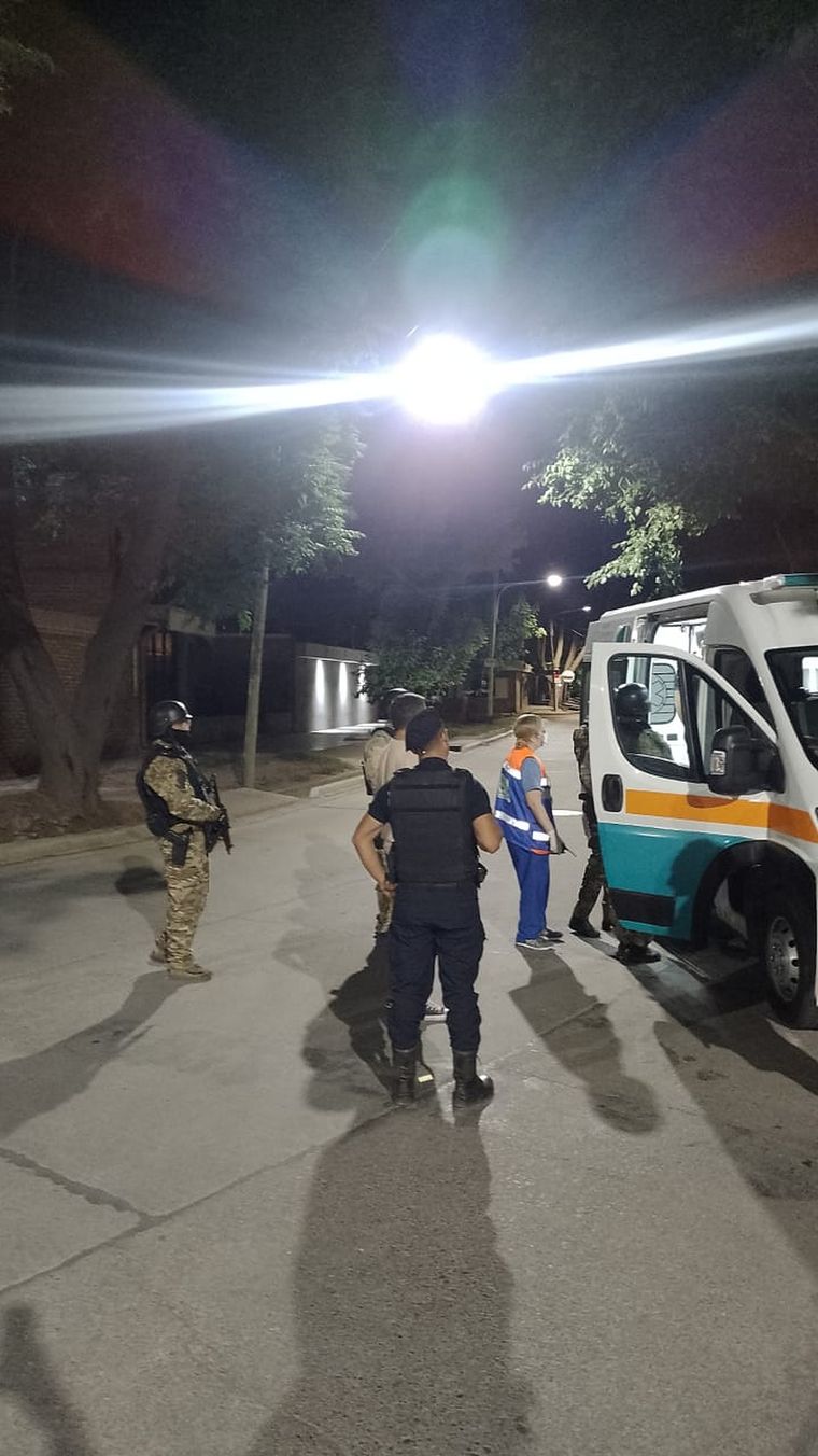 El sujeto se atrincheró junto a su familia en Godoy Cruz Foto: GRIS