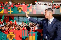 Cristiano Ronaldo El portugués despidió a sus compatriotas antes de partir hacia Qatar.