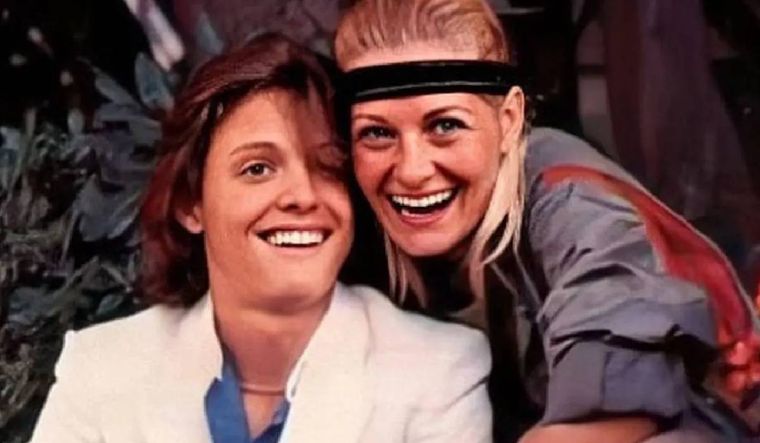 LUIS MIGUEL Y MARCELA BASTERI MADRE E HIJO DISFRUTABAN DE SU COMPAÑÍA, ANTES DE LA MISTERIOSA DESAPARICIÓN Foto: ARCHIVO