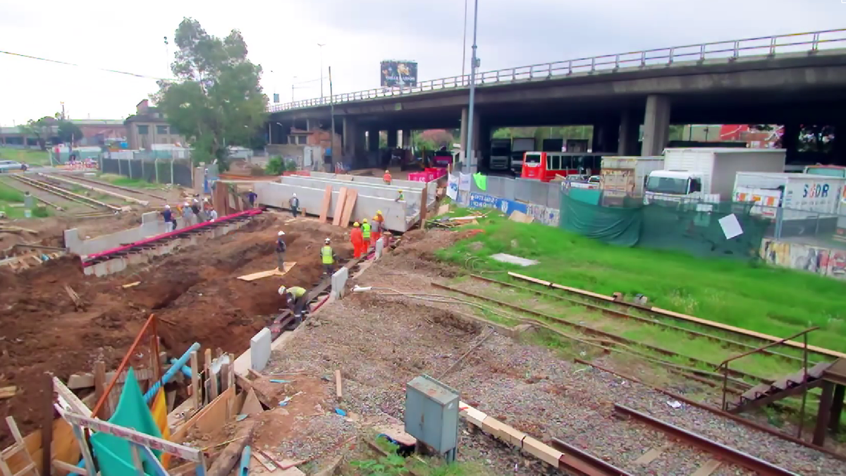 El Gobierno de la Ciudad avanza con una obra clave en el Tren Sarmiento: montó dos puentes ferroviarios